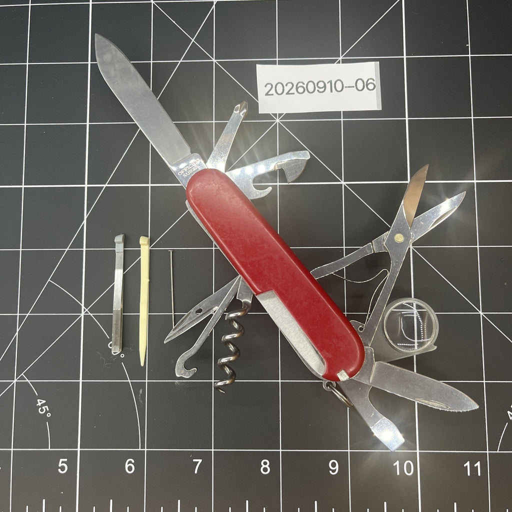 Victorinox Explorer SAK - Fisherman Scales - Clean - No Scratch Magnifying Glass