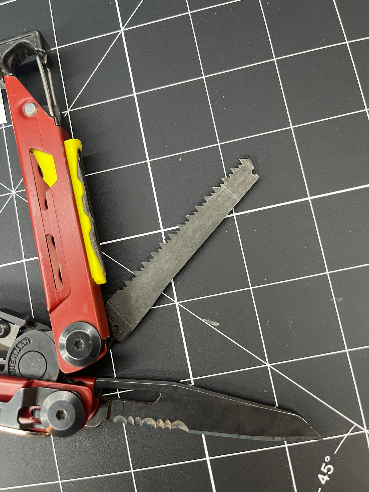 Leatherman SIGNAL Multi-Tool Black Good Condition Red excellent clean