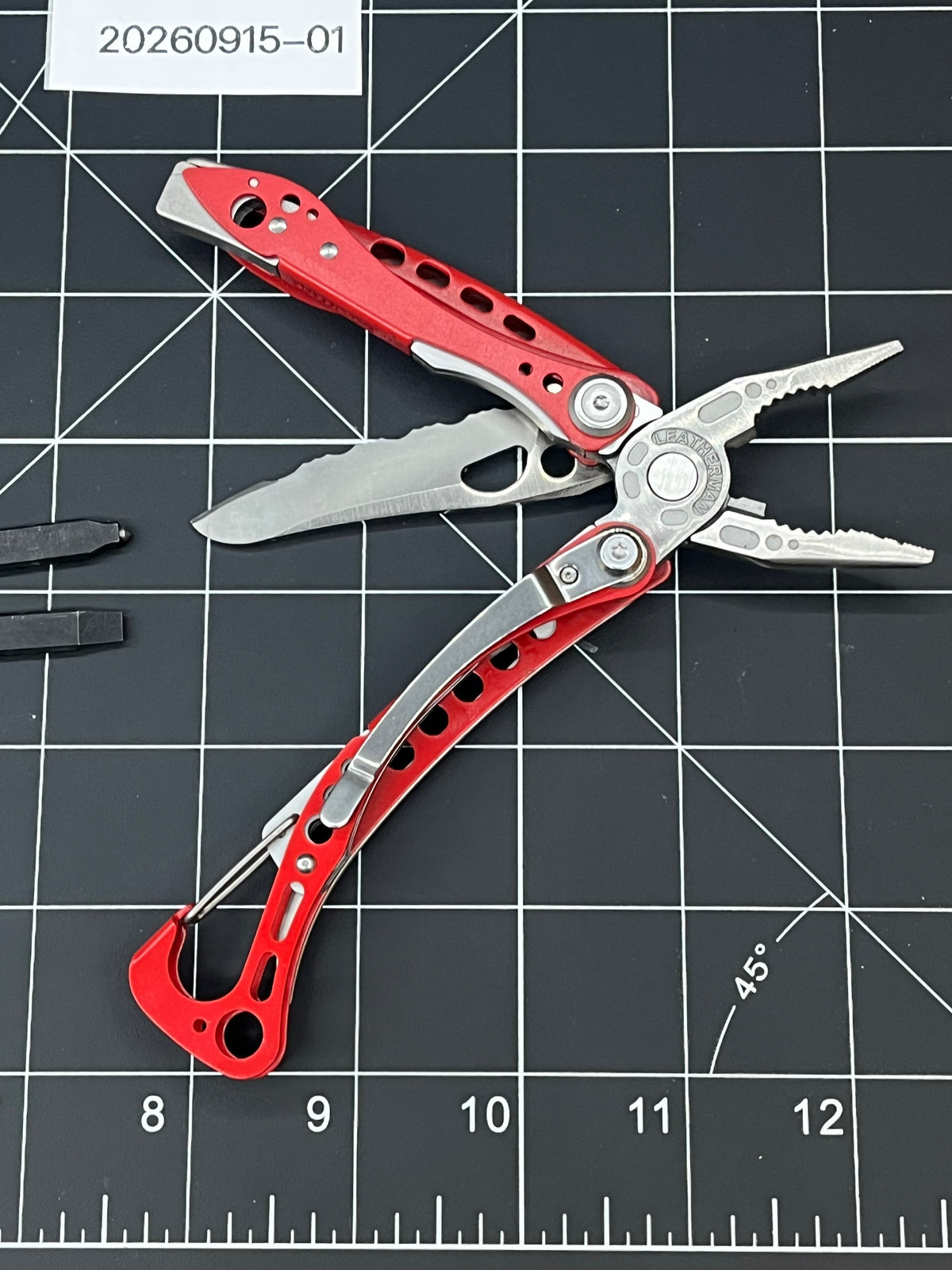 Clean Leatherman Skeletool RX Rescue Multi-Tool Excellent