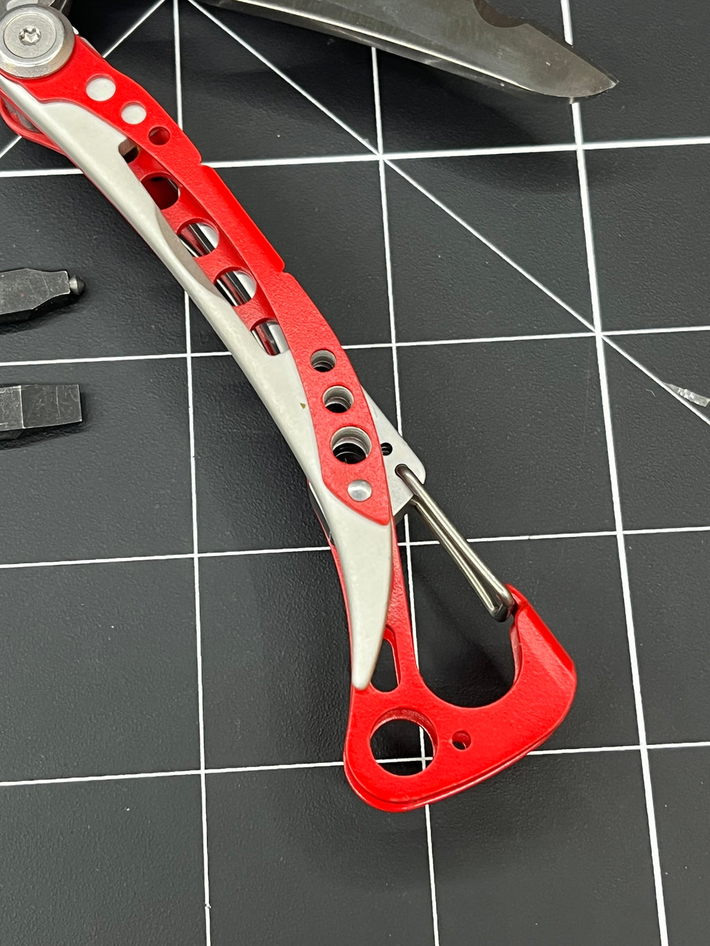 Clean Leatherman Skeletool RX Rescue Multi-Tool Excellent