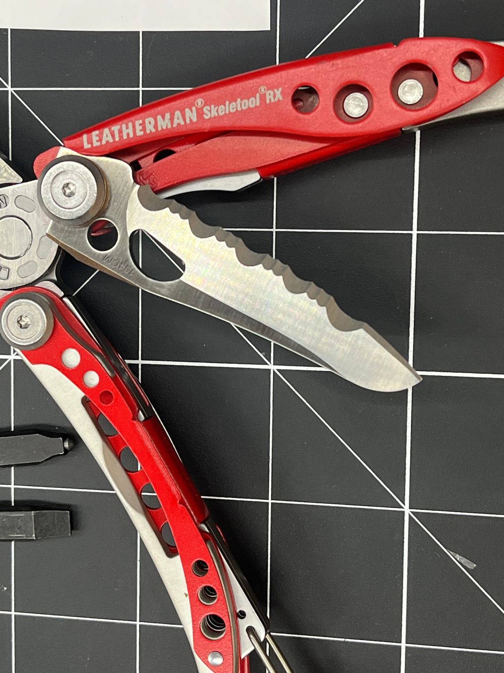 Clean Leatherman Skeletool RX Rescue Multi-Tool Excellent