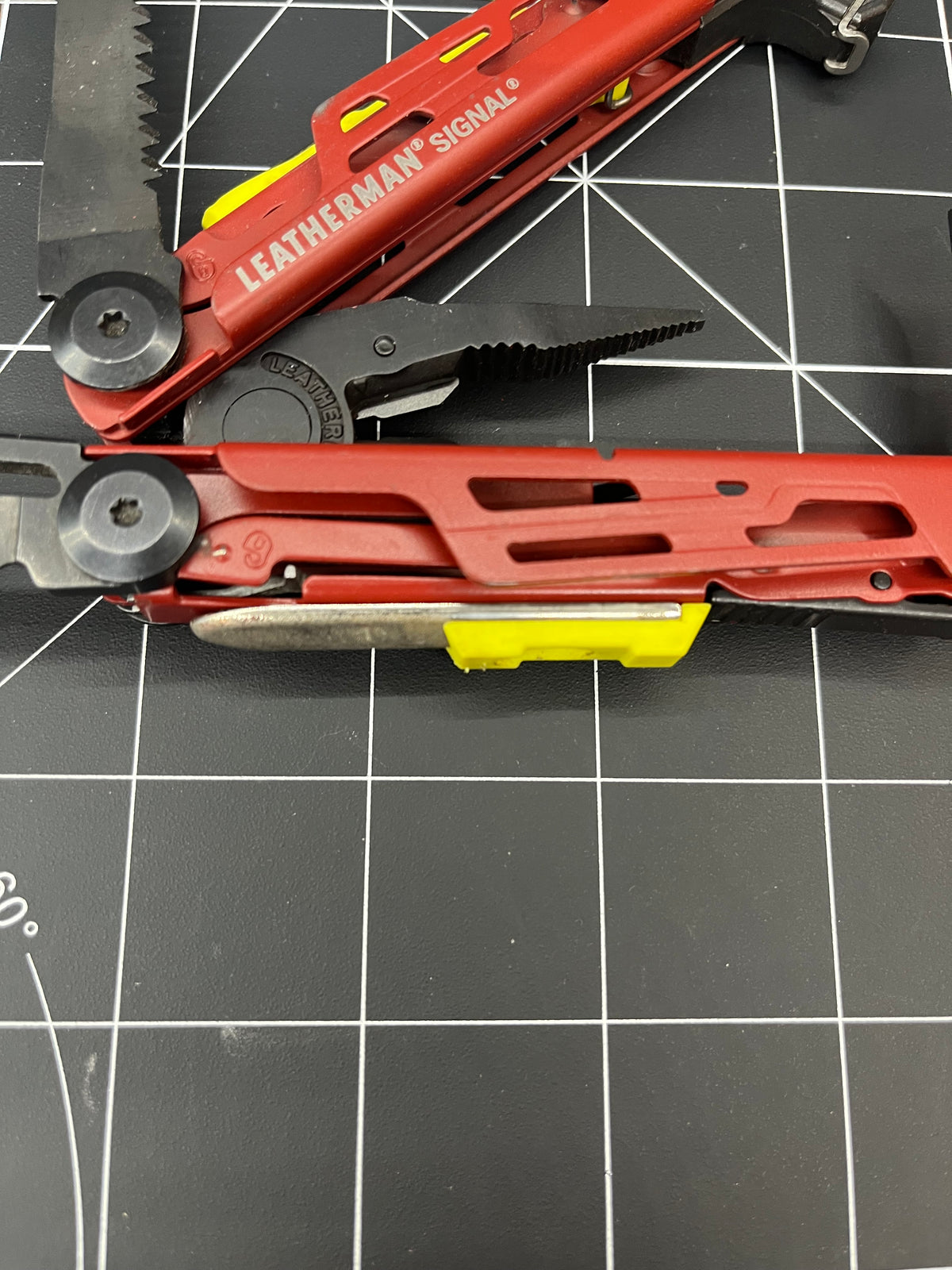 Leatherman SIGNAL Multi-Tool Black Good Condition Red excellent clean