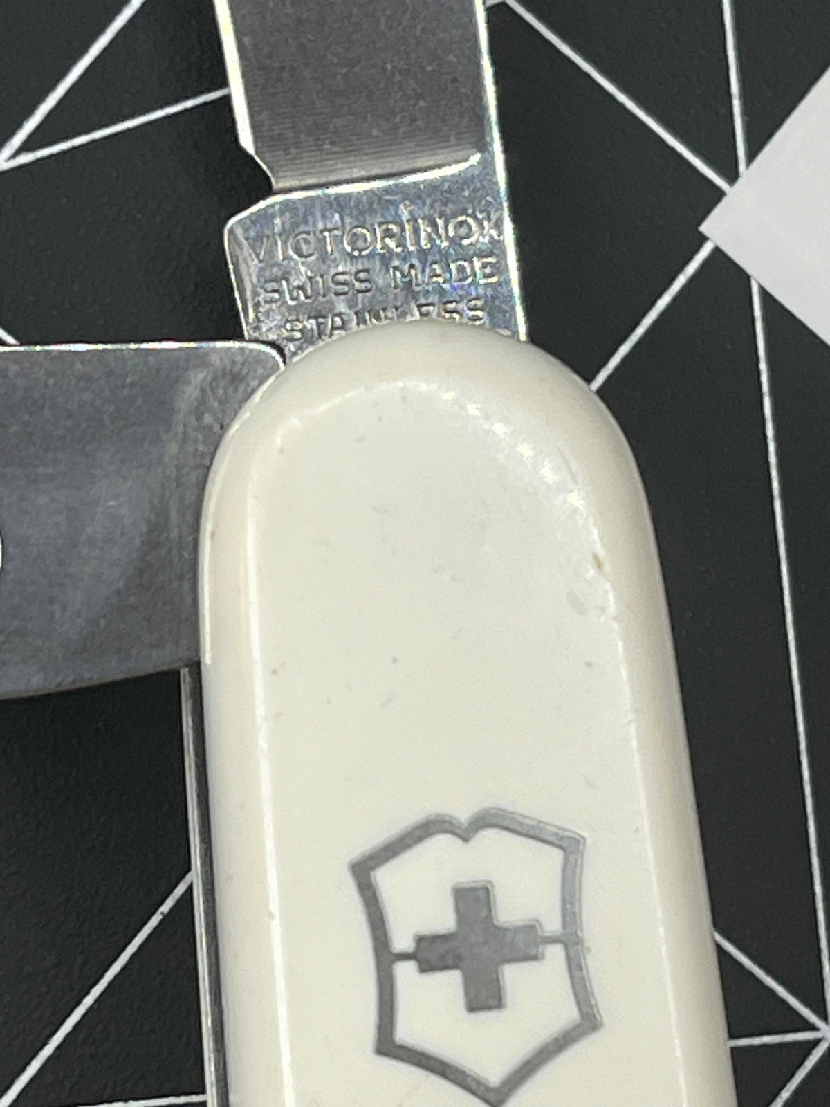 White Victorinox Swiss Army Huntsman Knife Multi Tool! Pin Needle Clean