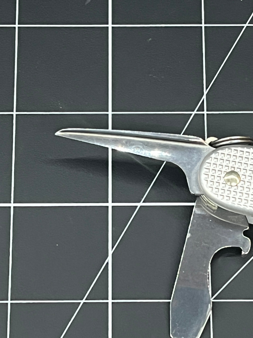 Victorinox Clean Swiss Army knife Farmer  Alox  Silver EDC