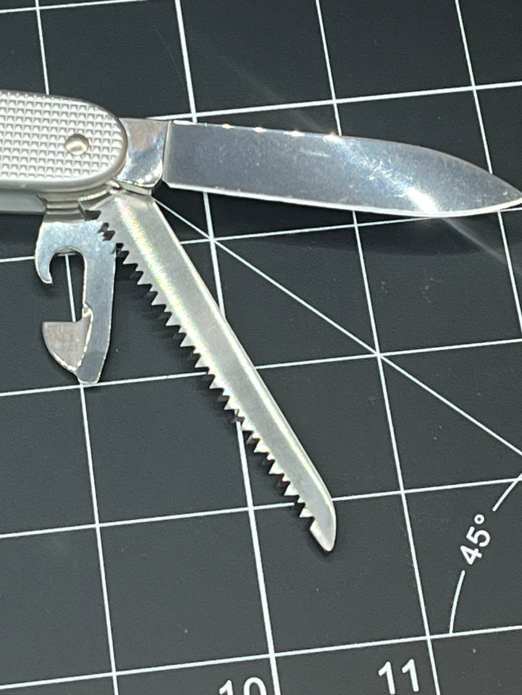 Victorinox Clean Swiss Army knife Farmer  Alox  Silver EDC