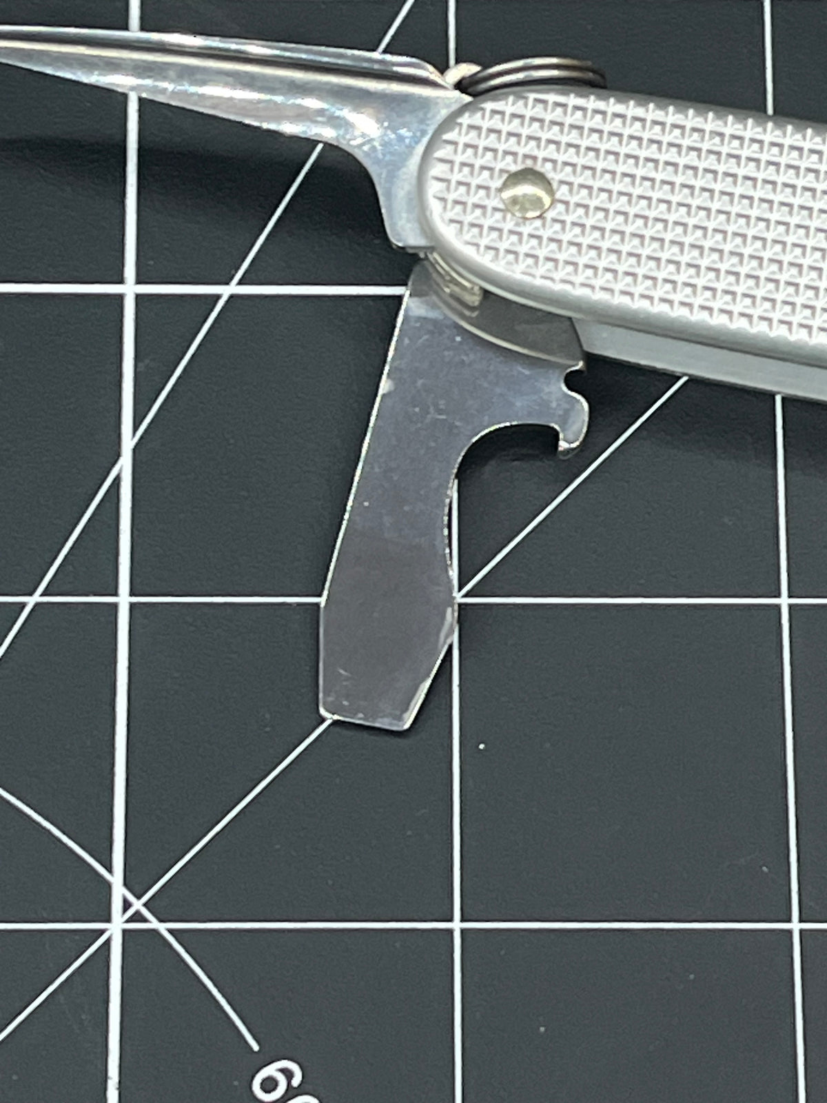 Victorinox Clean Swiss Army knife Farmer  Alox  Silver EDC