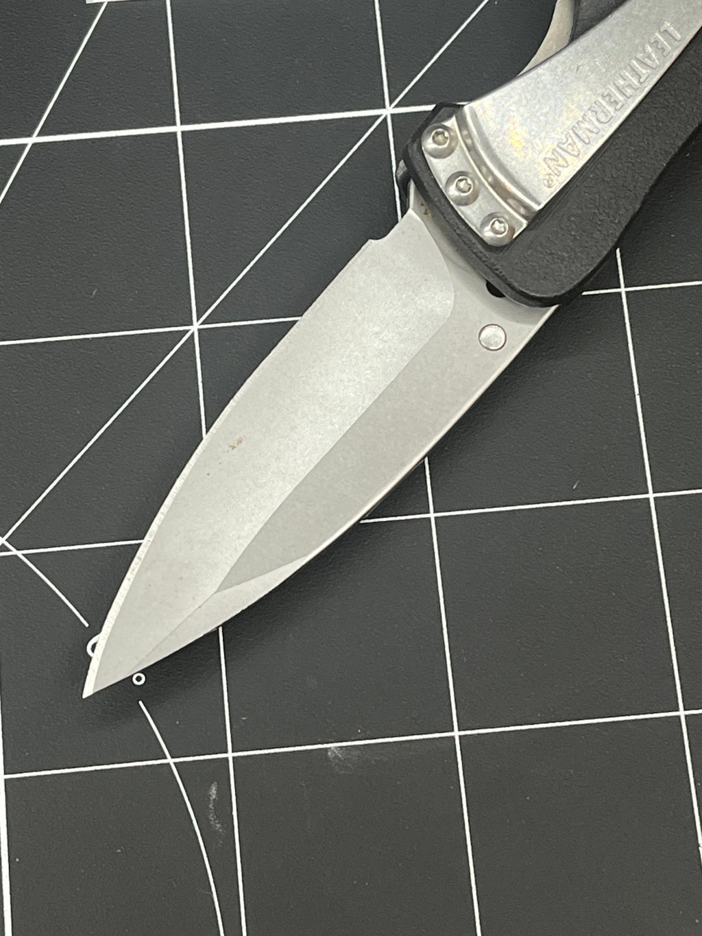 Leatherman Crater C33 Folding Pocket Knife Bottle Opener Carabiner 420HC Blade