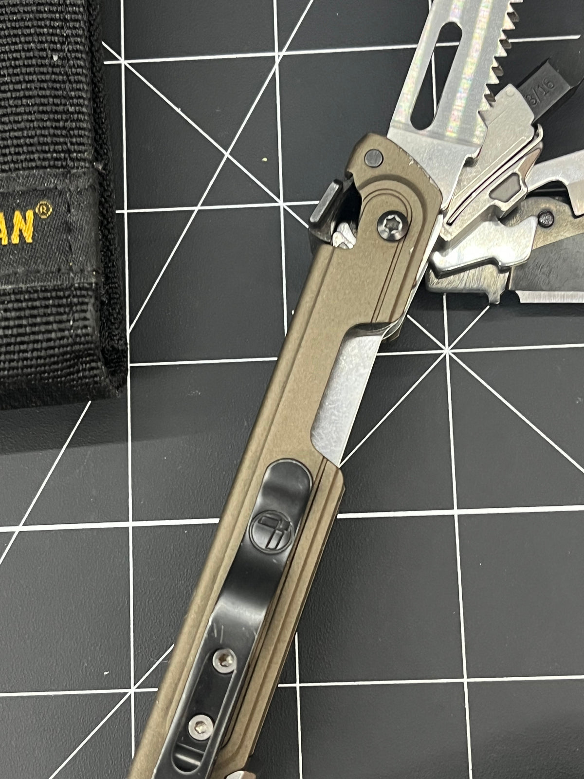 Leatherman ARC Multi-Tool 20-in-1 One-Hand Opening CPM MagnaCut Steel Sheath