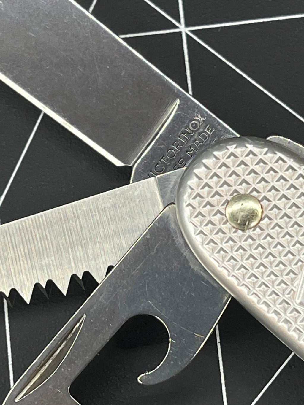 Victorinox Clean Swiss Army knife Farmer  Alox  Silver EDC