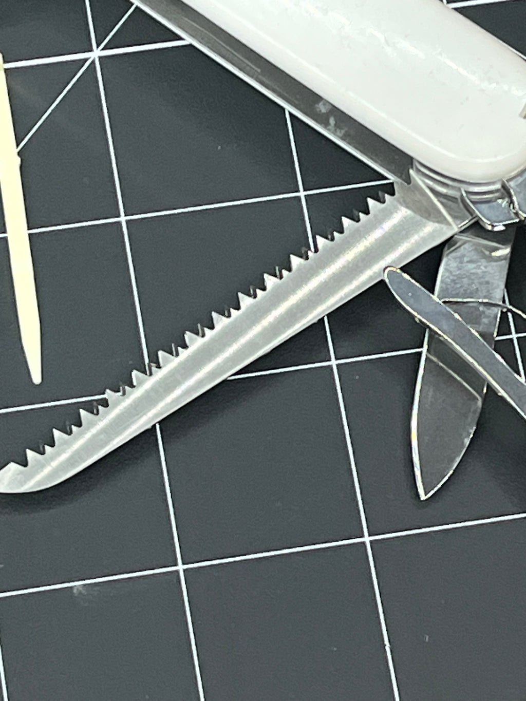 White Victorinox Swiss Army Huntsman Knife Multi Tool! Pin Needle Clean