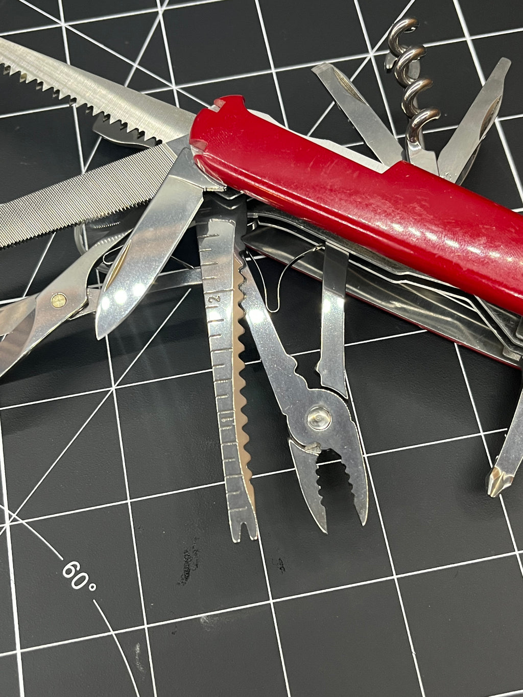 Victorinox Swiss Army SwissChamp Pocket Knife Multi-Tool, Red, 91m!