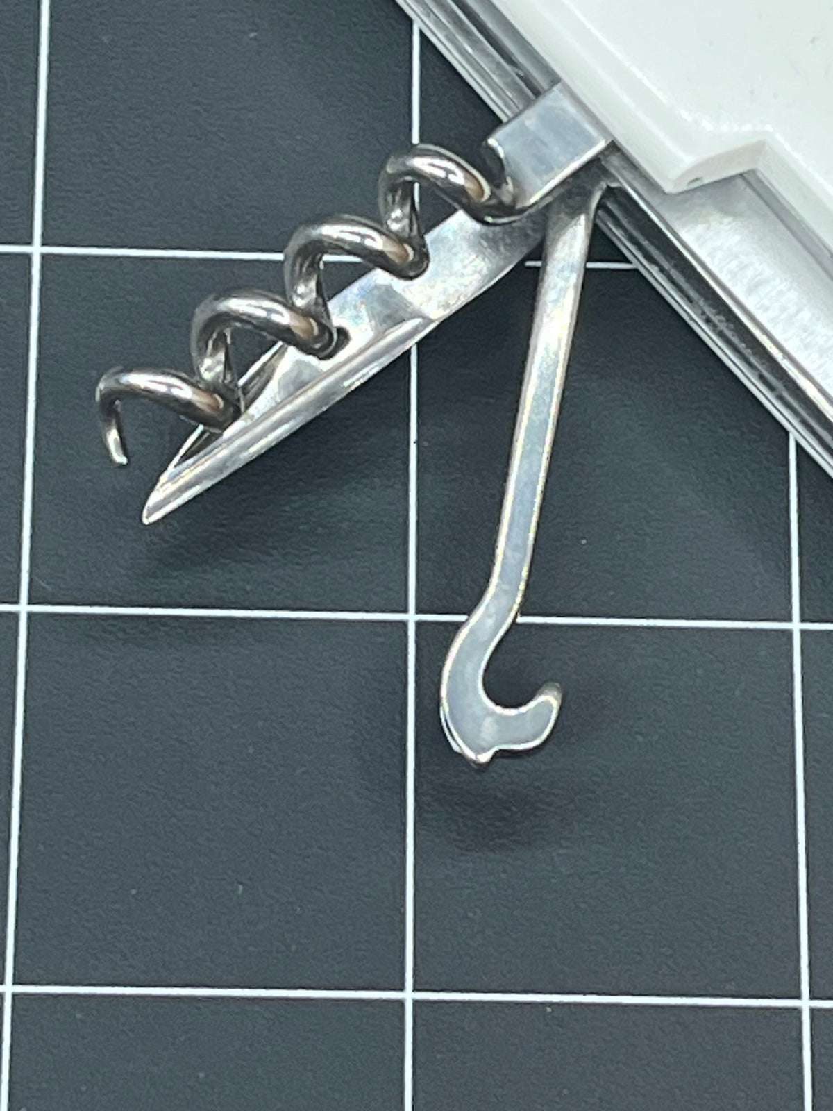 White Victorinox Swiss Army Huntsman Knife Multi Tool! Pin Needle Clean