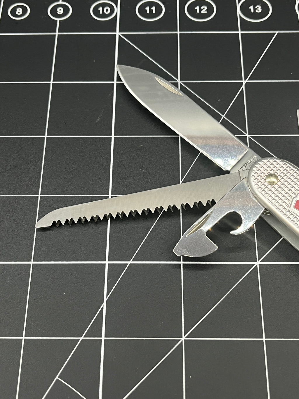 Victorinox Clean Swiss Army knife Farmer  Alox  Silver EDC