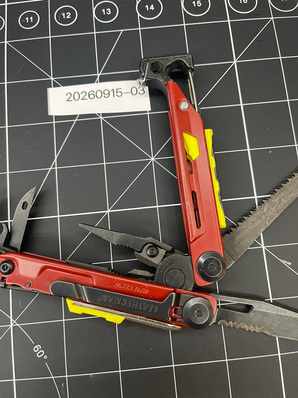 Leatherman SIGNAL Multi-Tool Black Good Condition Red excellent clean
