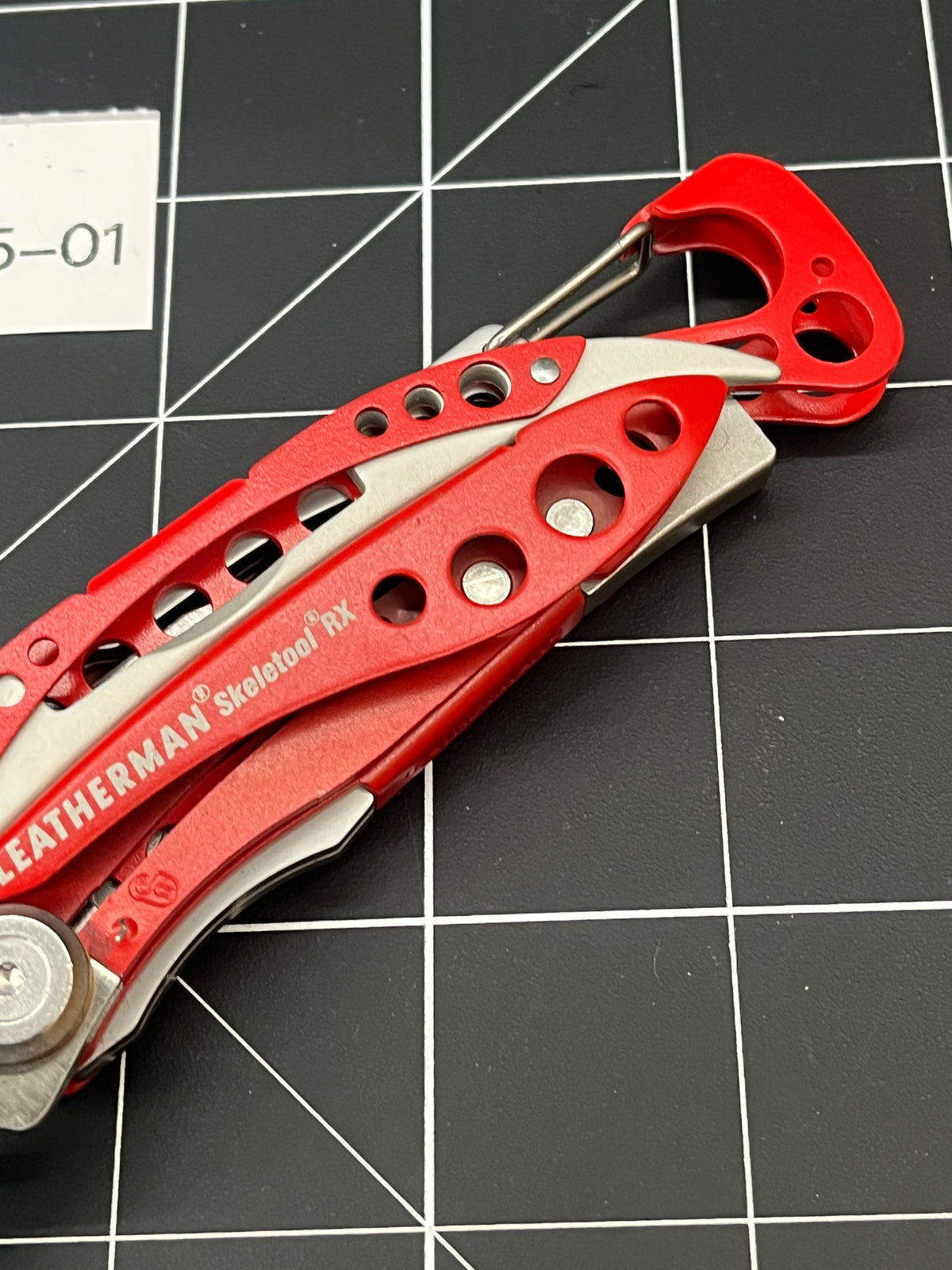 Clean Leatherman Skeletool RX Rescue Multi-Tool Excellent