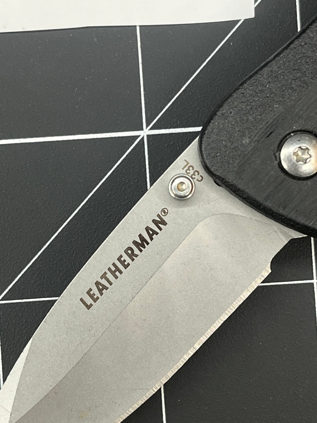 Leatherman Crater C33 Folding Pocket Knife Bottle Opener Carabiner 420HC Blade