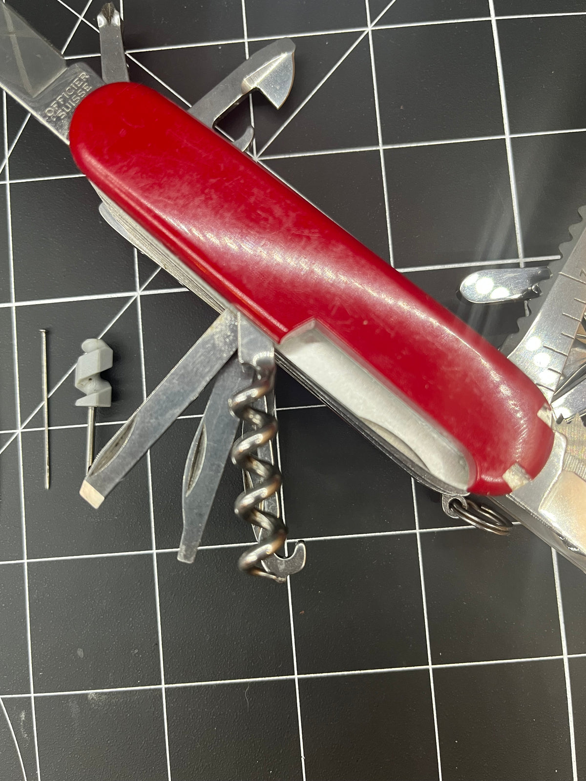 Vintage Victorinox Swiss Army SwissChamp Pocket Knife MultiTool Red 91mm Pin mod -