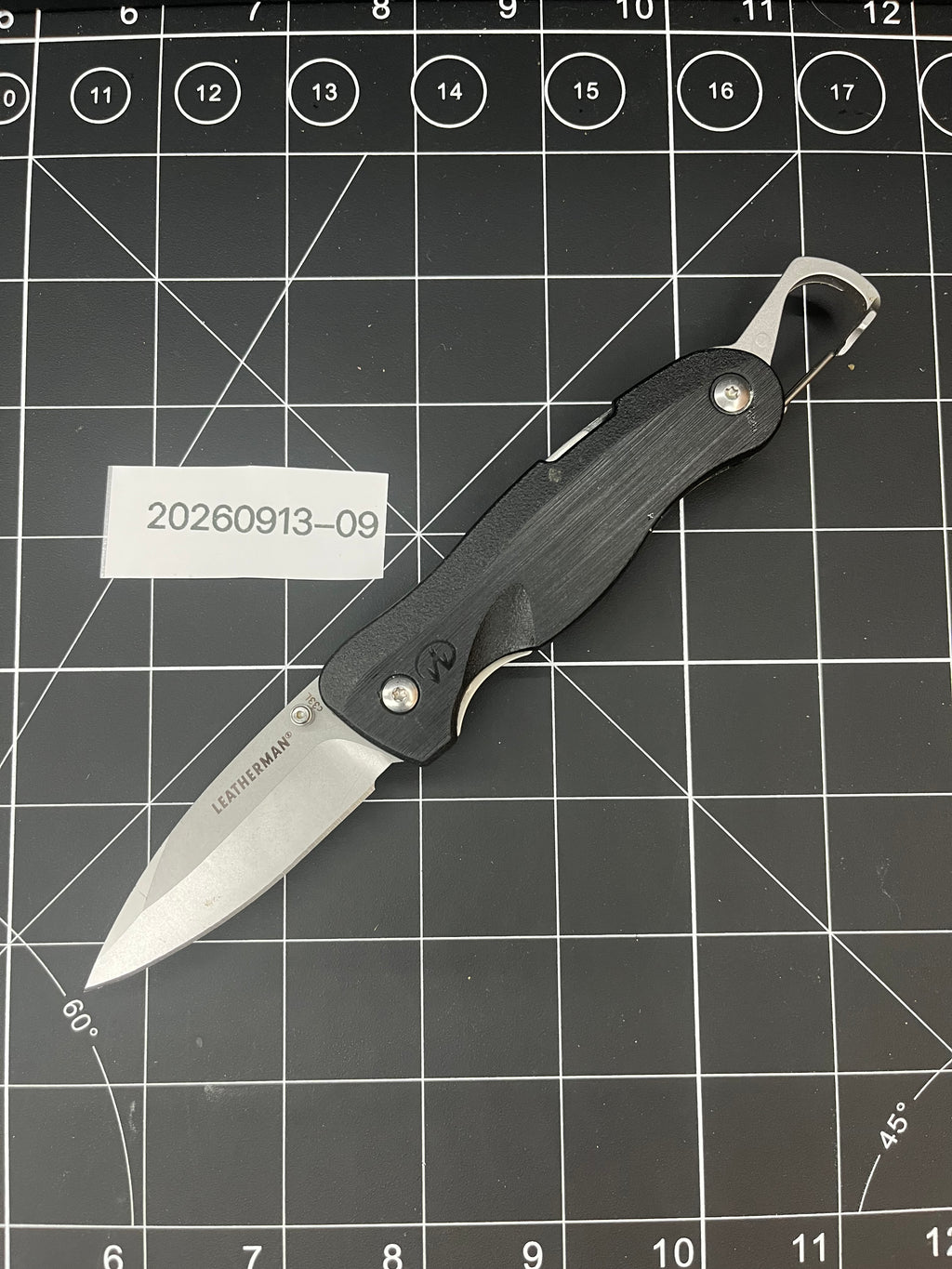 Leatherman Crater C33 Folding Pocket Knife Bottle Opener Carabiner 420HC Blade